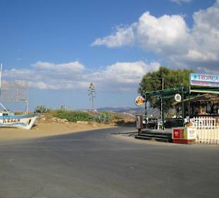 Tropical Beach Bar hinter Malia