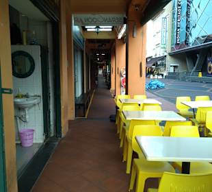 Ein anderes typisches Restaurant in der Nachbarschaft