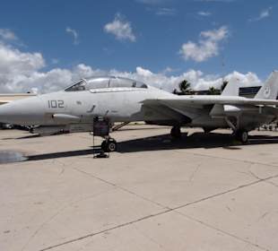 Im Flugzeug und Hubschaubermuseum