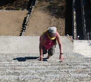Treppe zur großen Pyramide