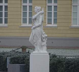 Parkanlage vor dem Schloss Karlsruhe