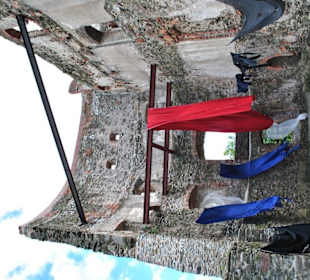 Ślady po jednej z imprez na Zamku.