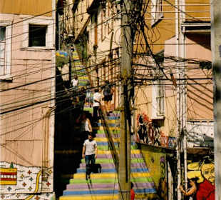 Malerische Treppe in der Altstadt von Valparaíso