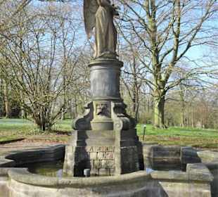 Rundgang über den Lindener Bergfriedhof