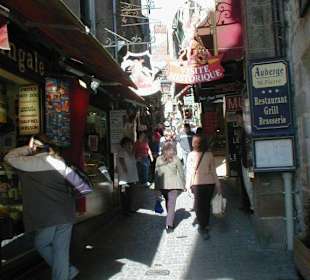 Souvenirs, Souvenirs 