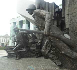 Denkmal des Aufstandes in Warschau
