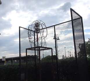 Skulptur Ratgebs Kopf von Lothar Hudy
