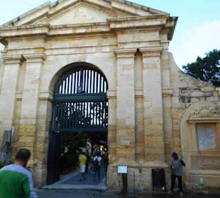 Upper Barrakka Gardens