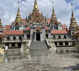 Wat Tang Sai Tempel