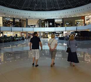 Dubai Marina Mall.