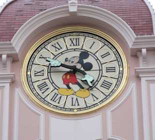 Eingangsbereich vor dem Euro Disney