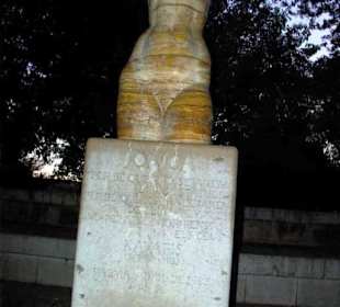 Kunstwerke im Gartenbereich