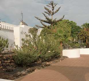 Anlage vor dem Restaurant