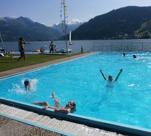 Strandbad Thumersbach - Blick aufs Kitzsteinhorn