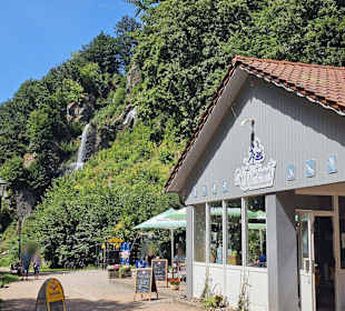 Cafe Wintersport am Wasserfall