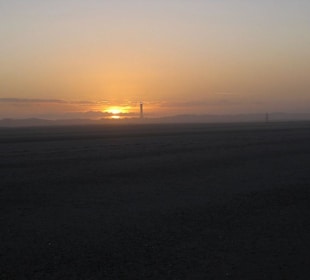 Sonnenaufgang mit Leuchtturm Norderney