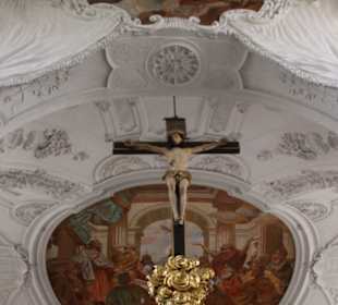 Triumphkreuz mit Deckengewölbe