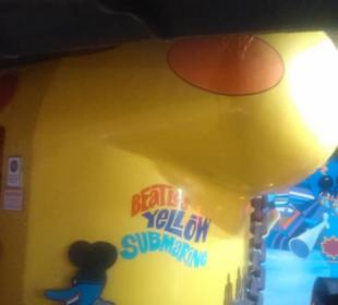 Yello Submarin Boot.