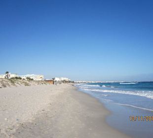Am Strand zum Markt