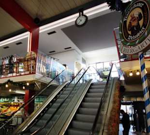 Rolltreppe zur Galerie