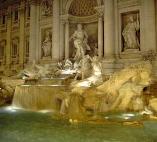 Trevi Brunnen by Night