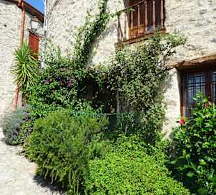 Rundgang durch die Altstadt von Eus