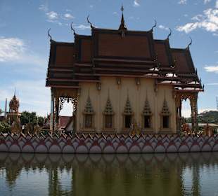 Wat Plai Laem