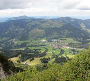 Blick vom Iseler aus nach Oberjoch