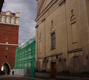 Brama Opatowska i Kościół Świętego Ducha