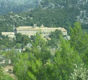 Kloster im Gebirge