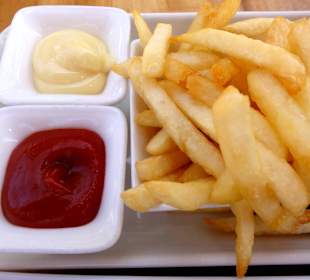 Knusprige Pommes frites im Karakter
