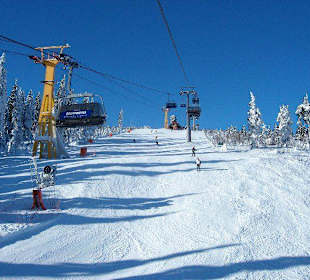 Seilbahn und Sessellift