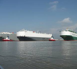 Containerschiffe in Bremerhaven