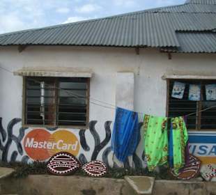 Shop vor Tsavo Ost