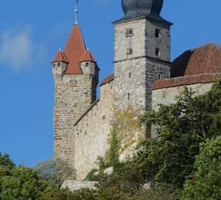 Blick vom Hofgarten hoch zur Veste von Coburg