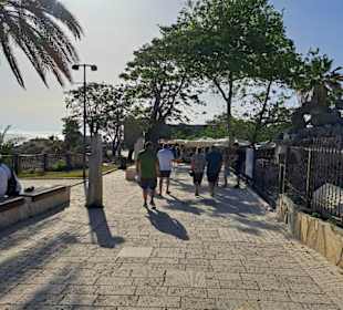 Strandpromenade Side