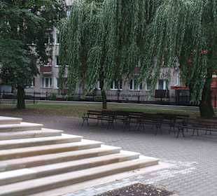 Plac przed kościołem