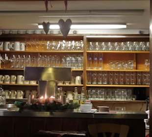 Blick zur Theke im Brauerei-Gasthof Fischer