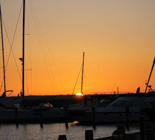 Der Yachthafen - morgens um 06:00