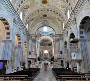 Blick in das Langschiff der Kathedrale