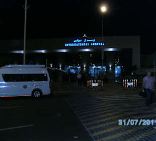 Flughafen Hurghada bei Nacht