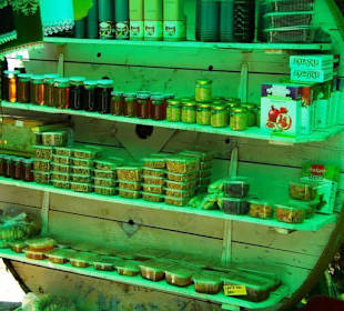 Der Staudamm selbst in voller Pracht