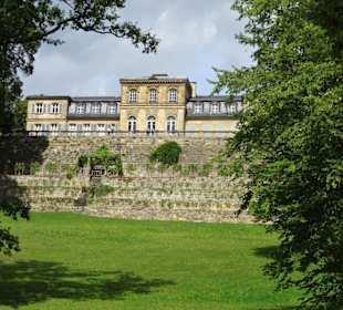 Spaziergang durch den Schlosspark Fantaisie