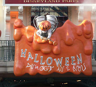 Halloween Deko im Park