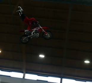 Action FMX-Jump