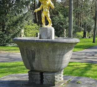 Rundgang über den Friedhof Engesohde