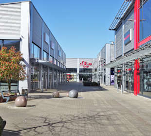Rundgang durch das Outlet Center Ochtum Park