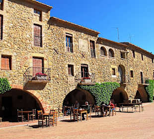 Monells - Marktplatz
