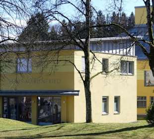 Haus Marienfried mit Andenkenladen