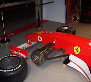 In der Ferrari Werkstatt